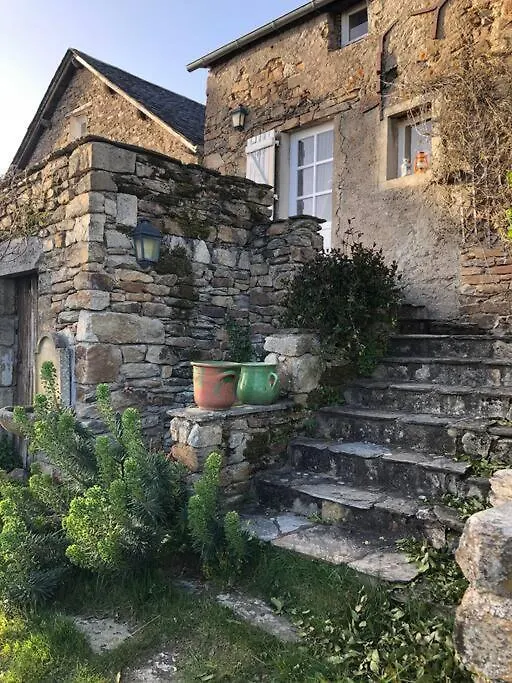 Maisonnette De Charme Les Jardins De Lou Boussac  0*, Boussac (Aveyron) France